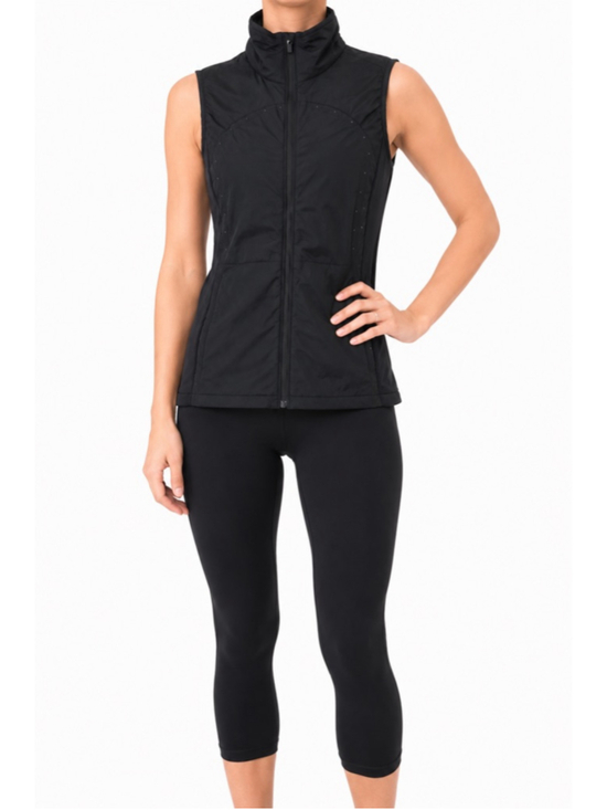 lululemon athletica Jackets & Blazers - Lululemon Run For Cold Vest Black Sz 4 EUC